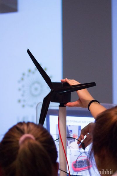 Фото к Эксперименты с альтернативными источниками энергии и радуга своими руками: в ИЦАЭ Владимира прошёл День российской науки