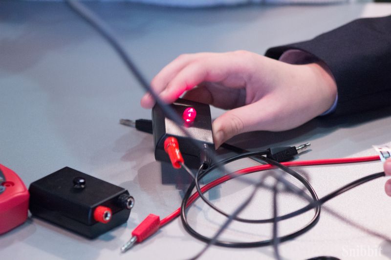 Фото к Эксперименты с альтернативными источниками энергии и радуга своими руками: в ИЦАЭ Владимира прошёл День российской науки