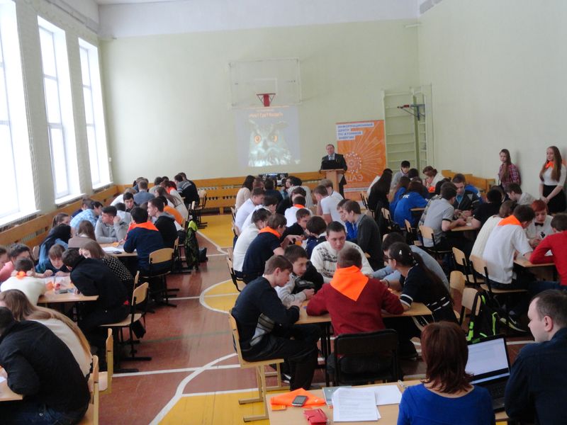 Фото к Статус главных интеллектуалов области среди профессиональных образовательных организаций подтвердили строители, химики и педагоги