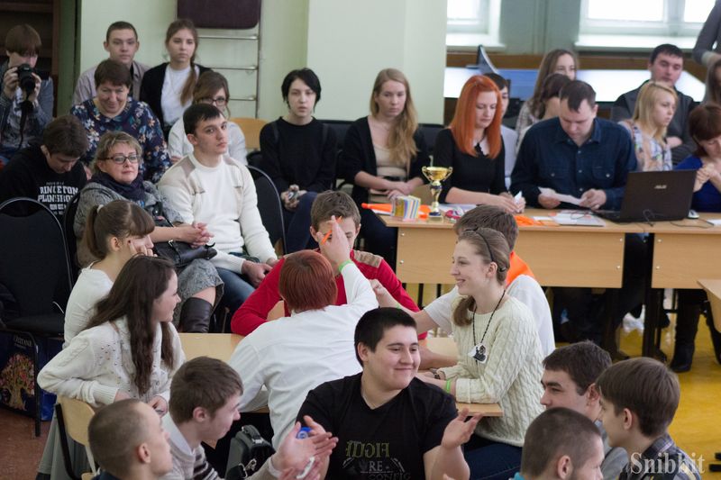 Фото к Статус главных интеллектуалов области среди профессиональных образовательных организаций подтвердили строители, химики и педагоги