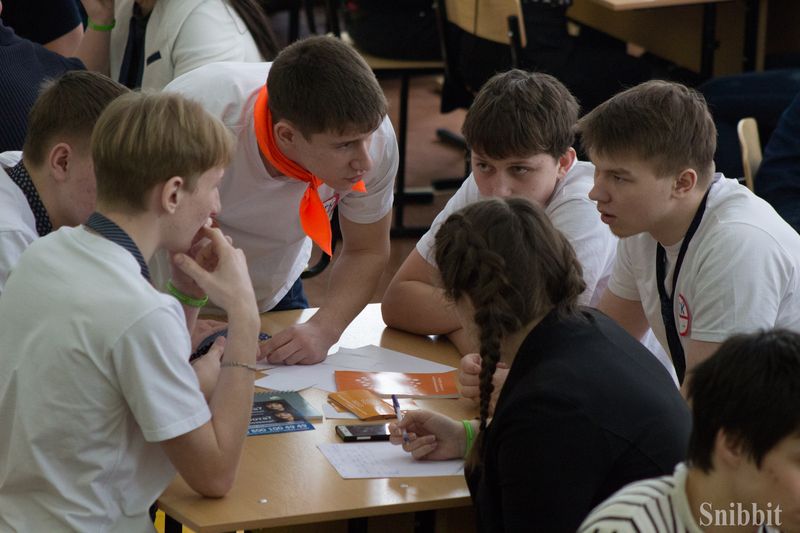 Фото к Статус главных интеллектуалов области среди профессиональных образовательных организаций подтвердили строители, химики и педагоги