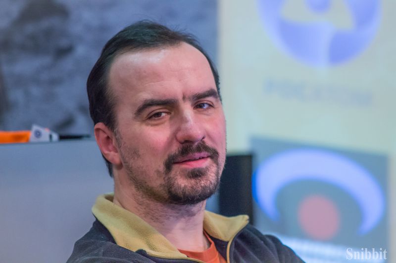 Фото к Миф об ананасе, инопланетные вирусы и тайны подземных океанов: более ста человек во Владимире зарядились «Энергией науки»