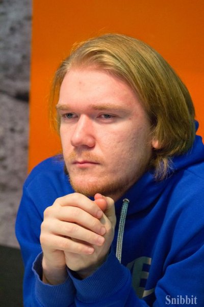 Фото к Миф об ананасе, инопланетные вирусы и тайны подземных океанов: более ста человек во Владимире зарядились «Энергией науки»