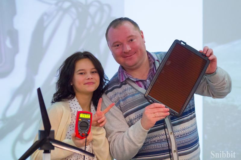 Фото к От фруктовой батарейки до энергии Солнца и ветра: в ИЦАЭ Владимира завершилась Неделя высоких технологий