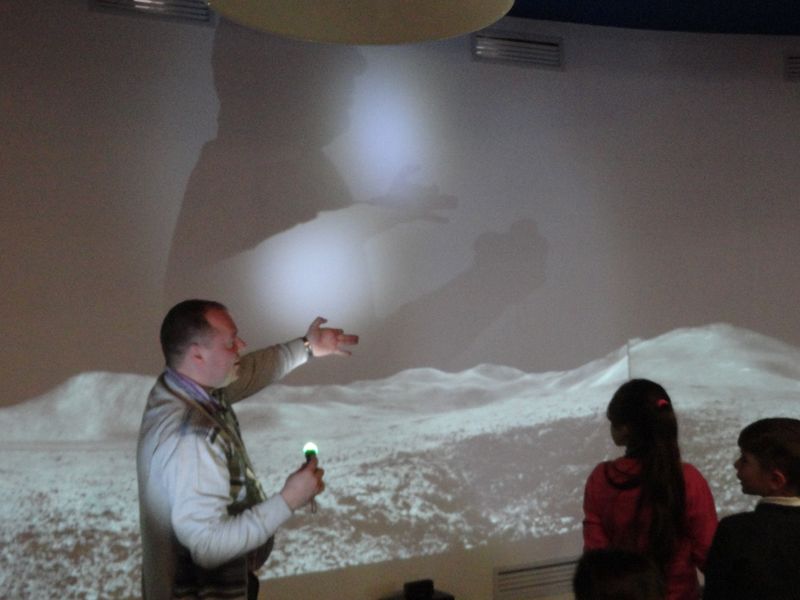 Фото к От фруктовой батарейки до энергии Солнца и ветра: в ИЦАЭ Владимира завершилась Неделя высоких технологий