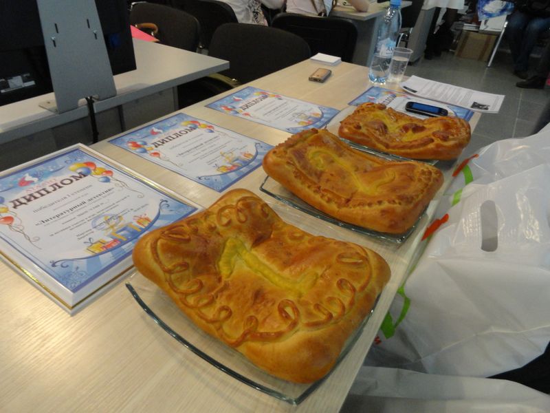 Фото к «Литературный бум» в ИЦАЭ: для участников проекта «Тетрадка дружбы» прошел интеллектуальный турнир