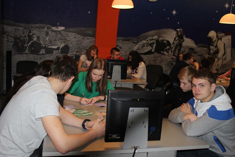 Фото к «Литературный бум» в ИЦАЭ: для участников проекта «Тетрадка дружбы» прошел интеллектуальный турнир