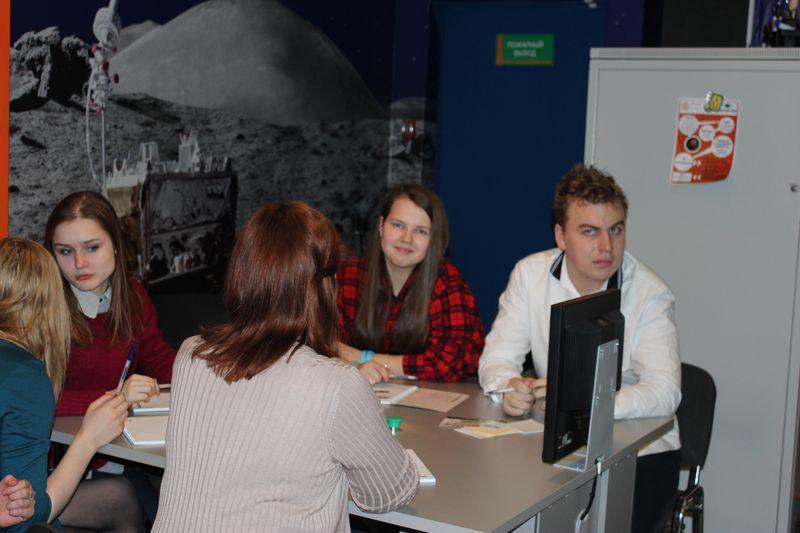 Фото к «Литературный бум» в ИЦАЭ: для участников проекта «Тетрадка дружбы» прошел интеллектуальный турнир