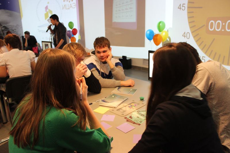 Фото к «Литературный бум» в ИЦАЭ: для участников проекта «Тетрадка дружбы» прошел интеллектуальный турнир