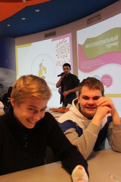 Фото к «Литературный бум» в ИЦАЭ: для участников проекта «Тетрадка дружбы» прошел интеллектуальный турнир