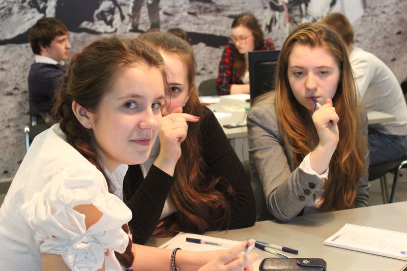 Фото к «Литературный бум» в ИЦАЭ: для участников проекта «Тетрадка дружбы» прошел интеллектуальный турнир