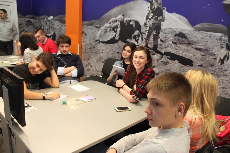 Фото к «Литературный бум» в ИЦАЭ: для участников проекта «Тетрадка дружбы» прошел интеллектуальный турнир