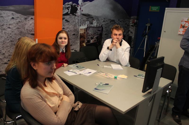 Фото к «Литературный бум» в ИЦАЭ: для участников проекта «Тетрадка дружбы» прошел интеллектуальный турнир