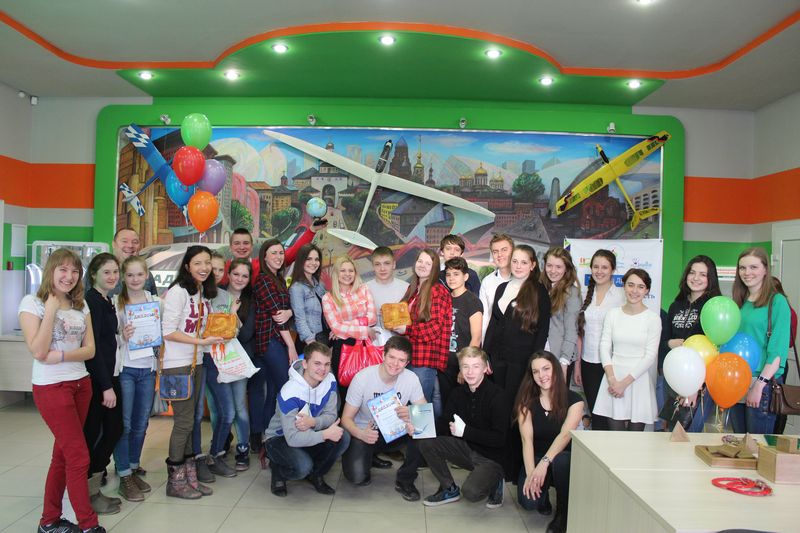 Фото к «Литературный бум» в ИЦАЭ: для участников проекта «Тетрадка дружбы» прошел интеллектуальный турнир