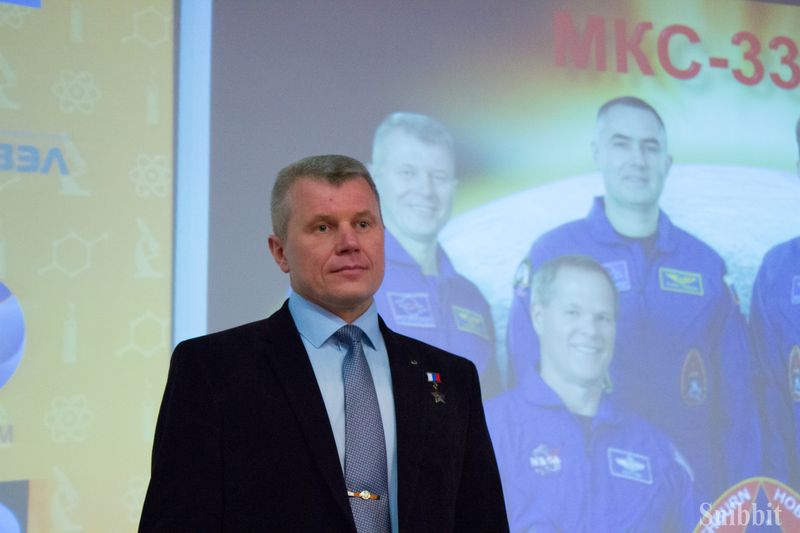 Фото к Профессия — космонавт: владимирские школьники встретились с космонавтом-испытателем Олегом Новицким