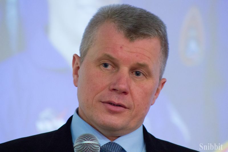 Фото к Профессия — космонавт: владимирские школьники встретились с космонавтом-испытателем Олегом Новицким