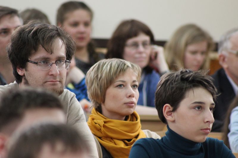 Фото к Тотальный диктант во Владимире: более 180 владимирцев решили проверить свою грамотность