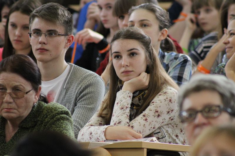 Фото к Тотальный диктант во Владимире: более 180 владимирцев решили проверить свою грамотность