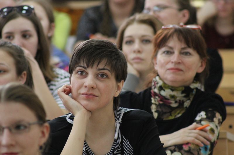 Фото к Тотальный диктант во Владимире: более 180 владимирцев решили проверить свою грамотность