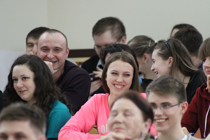 Фото к Тотальный диктант во Владимире: более 180 владимирцев решили проверить свою грамотность