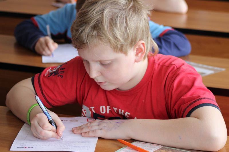 Фото к Тотальный диктант во Владимире: более 180 владимирцев решили проверить свою грамотность