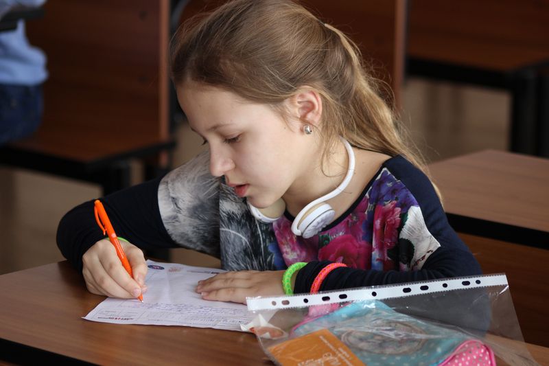 Фото к Тотальный диктант во Владимире: более 180 владимирцев решили проверить свою грамотность