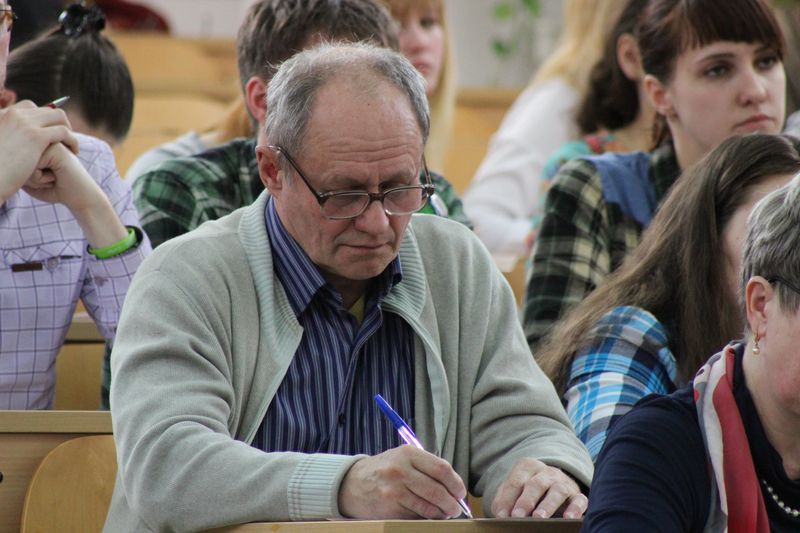 Фото к Тотальный диктант во Владимире: более 180 владимирцев решили проверить свою грамотность