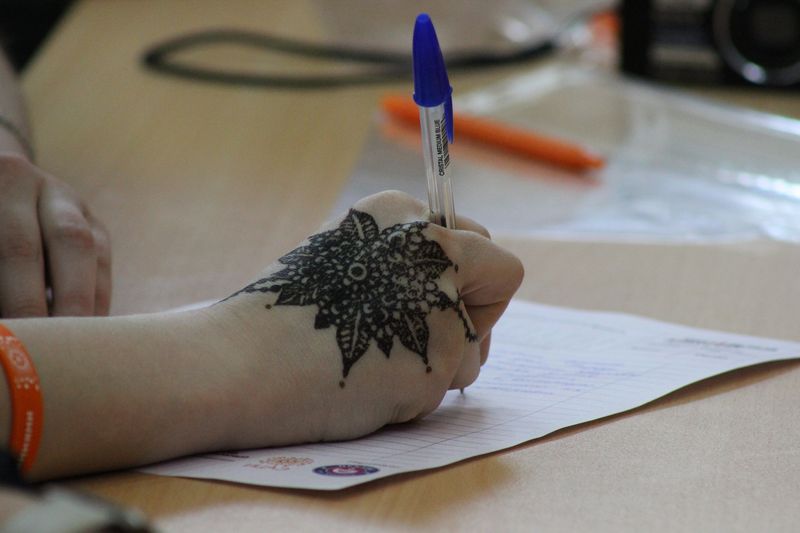 Фото к Тотальный диктант во Владимире: более 180 владимирцев решили проверить свою грамотность