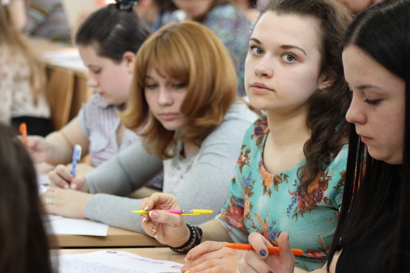 Фото к Тотальный диктант во Владимире: более 180 владимирцев решили проверить свою грамотность