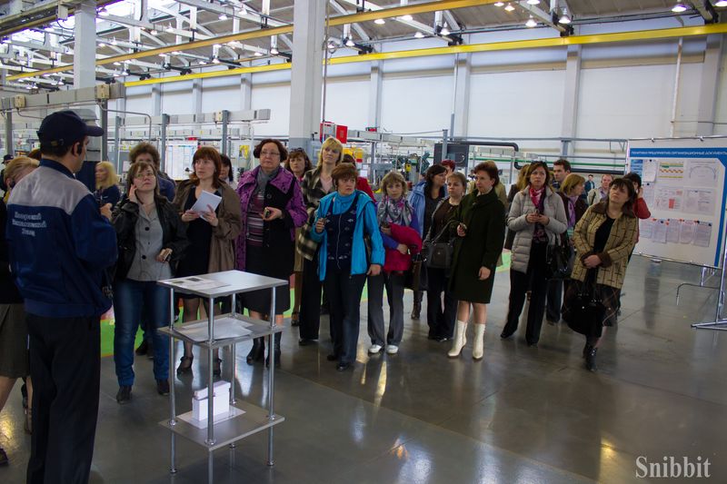 Фото к Владимирские педагоги исследовали «супермаркет» и познакомились с «принципом „Макдональдса“» на Ковровском механическом заводе