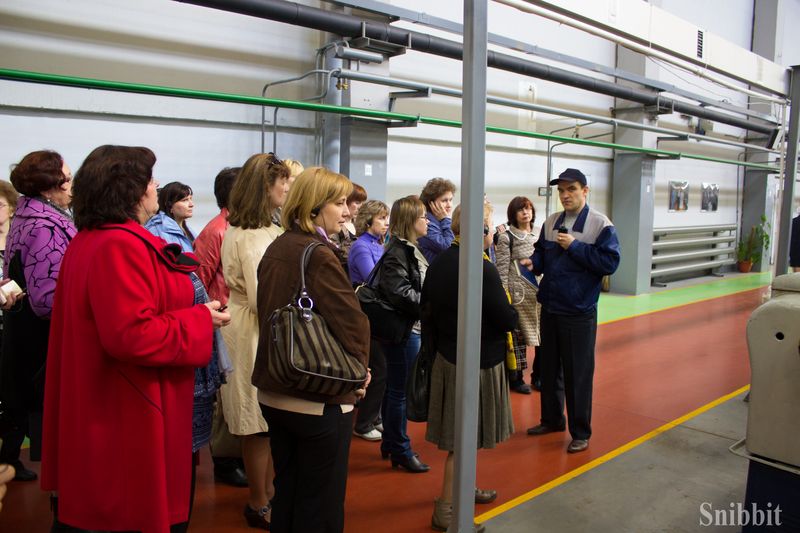 Фото к Владимирские педагоги исследовали «супермаркет» и познакомились с «принципом „Макдональдса“» на Ковровском механическом заводе