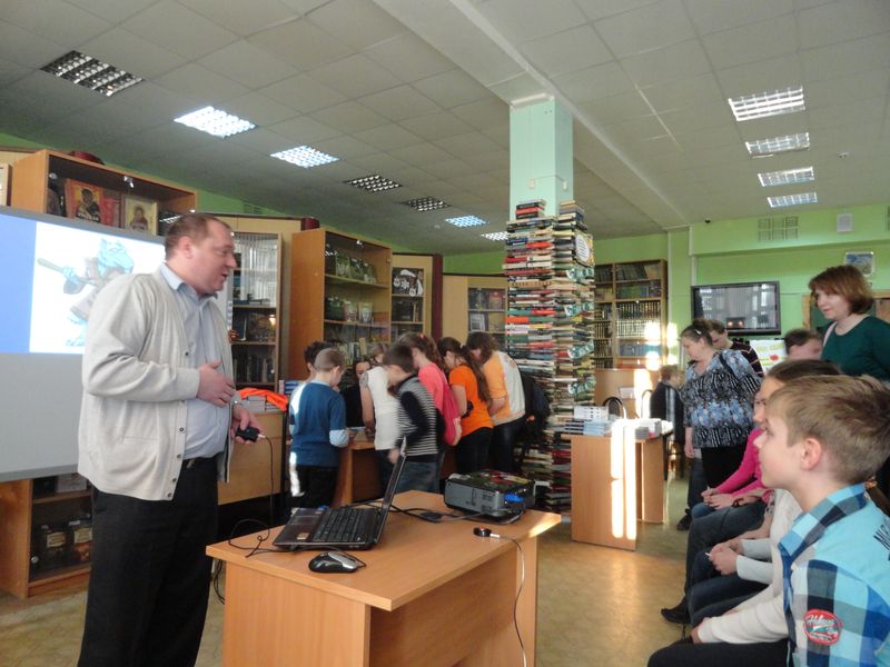 Фото к Сотрудники ИЦАЭ Владимира подарили участникам «Библионочи» оранжевое настроение