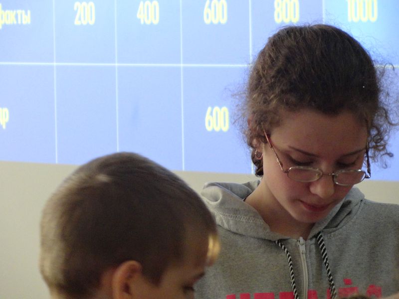 Фото к Сотрудники ИЦАЭ Владимира подарили участникам «Библионочи» оранжевое настроение