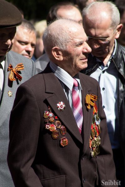 Фото к «Пока память жива»: на «Точмаше» прошел митинг, приуроченный к Дню Победы