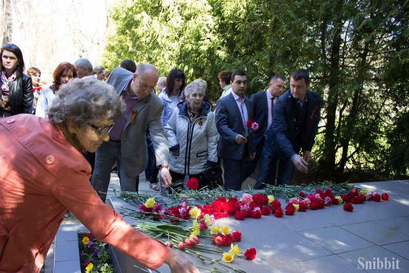 Фото к «Пока память жива»: на «Точмаше» прошел митинг, приуроченный к Дню Победы