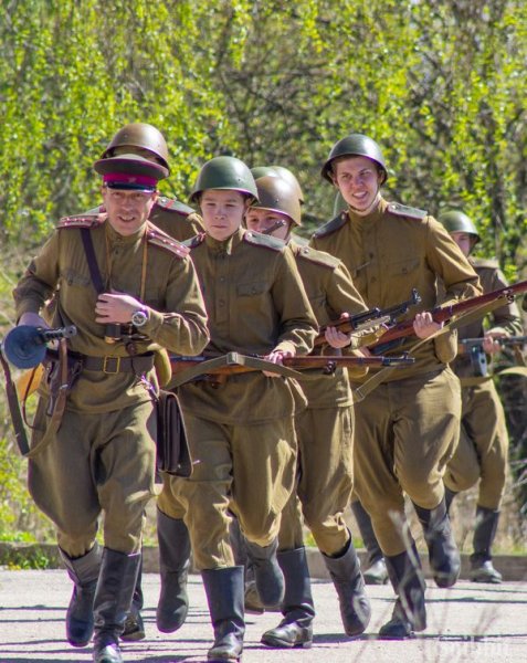 Фото к «И нам на всех нужна одна победа…"