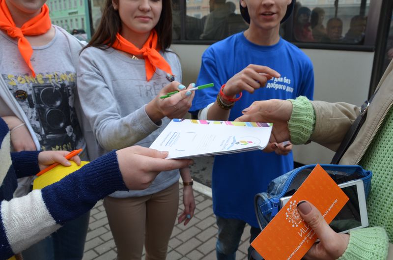 Фото к Тетрадку и ручку на ключи от «опеля»: во Владимире прошла игра «Давай меняться»