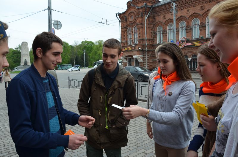 Фото к Тетрадку и ручку на ключи от «опеля»: во Владимире прошла игра «Давай меняться»