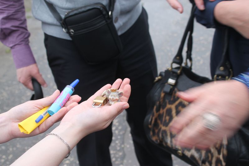 Фото к Тетрадку и ручку на ключи от «опеля»: во Владимире прошла игра «Давай меняться»