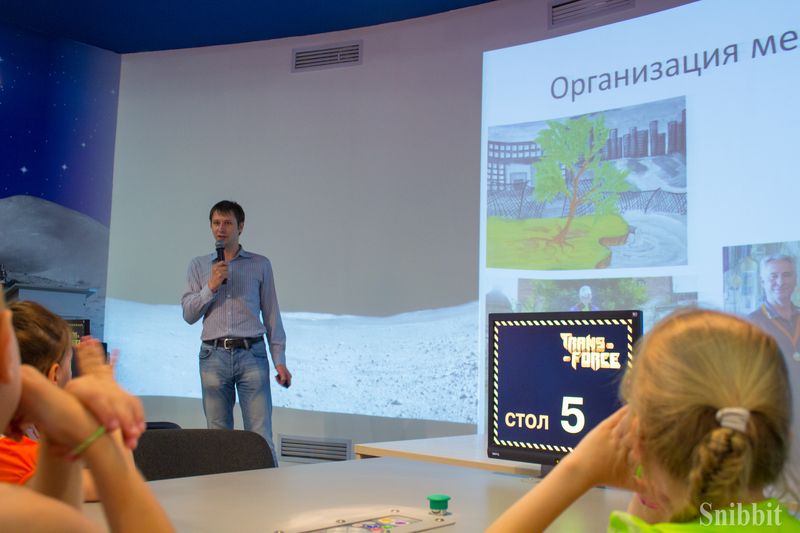 Фото к «Экомарафон» в ИЦАЭ Владимира: встреча с экологом-общественником и сбор батареек