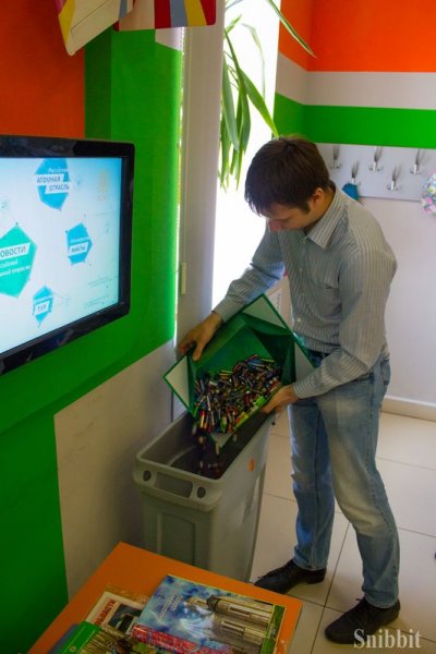 Фото к «Экомарафон» в ИЦАЭ Владимира: встреча с экологом-общественником и сбор батареек