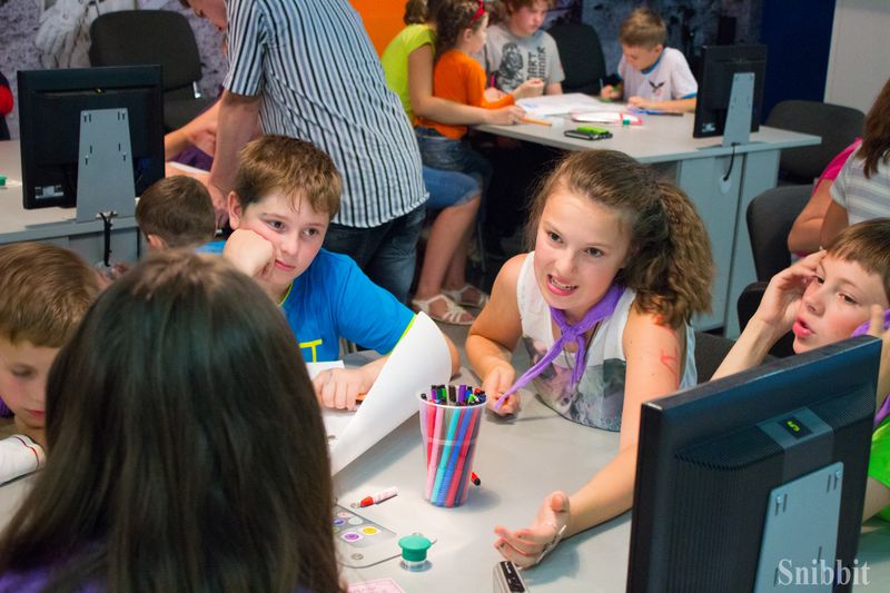 Фото к Юные исследователи из Владимира уверены: будущее — за роботами и атомными технологиями