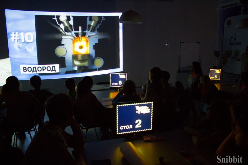 Фото к Юные исследователи из Владимира уверены: будущее — за роботами и атомными технологиями