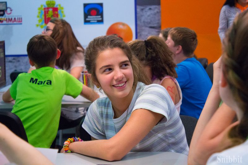 Фото к Юные исследователи из Владимира уверены: будущее — за роботами и атомными технологиями