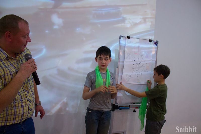 Фото к Юные исследователи из Владимира уверены: будущее — за роботами и атомными технологиями