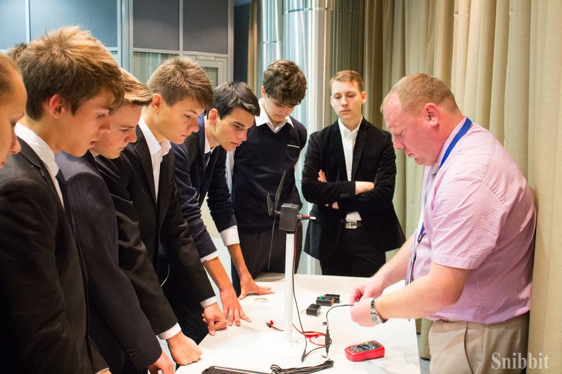 Фото к От предвоенной обстановки — к мирному существованию: «Цепная реакция успеха» в Манеже