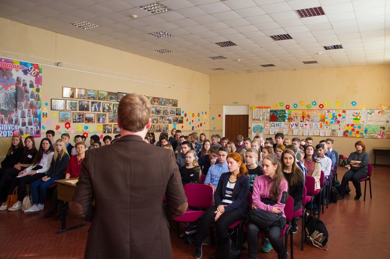 Фото к «Человек — это главная ценность»: во Владимире прошли встречи с футурологом Данилой Медведевым