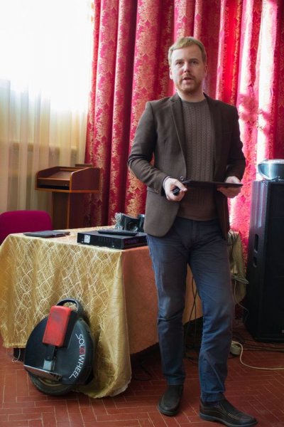 Фото к «Человек — это главная ценность»: во Владимире прошли встречи с футурологом Данилой Медведевым