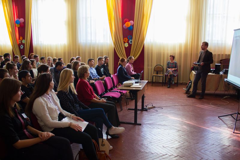 Фото к «Человек — это главная ценность»: во Владимире прошли встречи с футурологом Данилой Медведевым