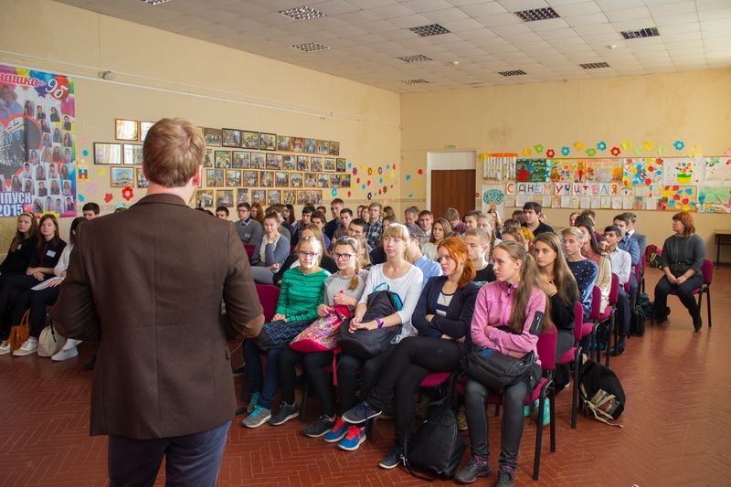 Фото к «Человек — это главная ценность»: во Владимире прошли встречи с футурологом Данилой Медведевым